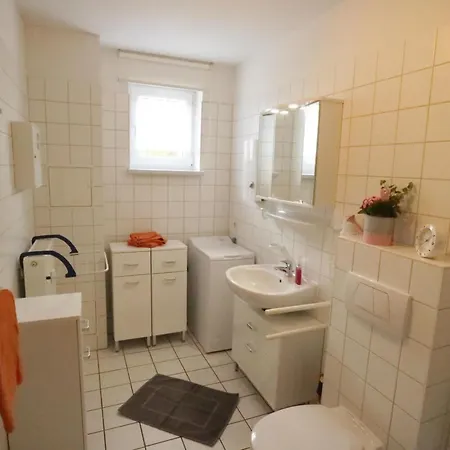 Apartment-Fewo-Kleine-Mueritz 雷希林