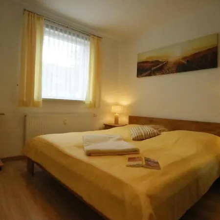 Apartment-Fewo-Kleine-Mueritz 公寓
